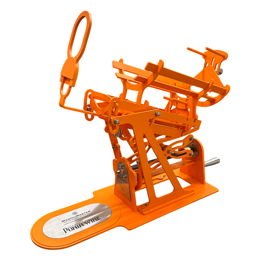 MagnuMaster adapter for decanting 6L bottles